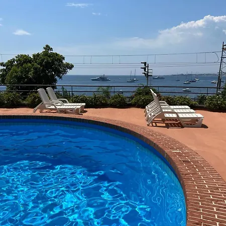 Pool Seaview Apartment *